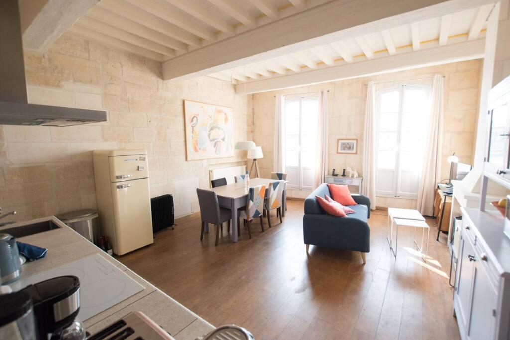 Holiday home Rhona, Terrasse Vue Sur Le Rhone *